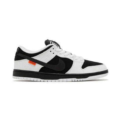 MonoStrike SB Low – Black & White Skate Profile Sneaker