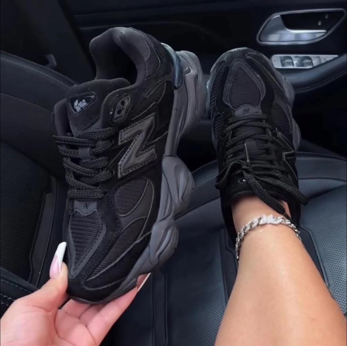 NB 9060 Black Cat