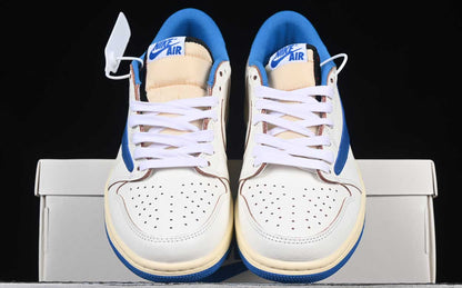 NovaVault Retro Court Low – Sail Blue Reverse Panel Sneaker