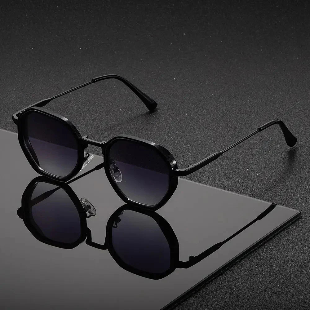 Icon Sunglasses – Sleek Metal Frame with Tinted Lenses