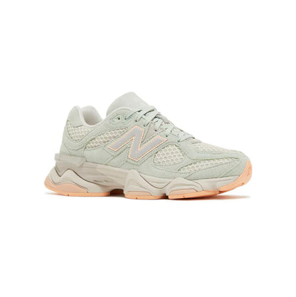 Silver Moss Chunky Retro-Futuristic Runner | Ardenyx PulseForm™
